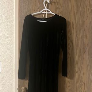 M size full sleeves long black Valvet dress